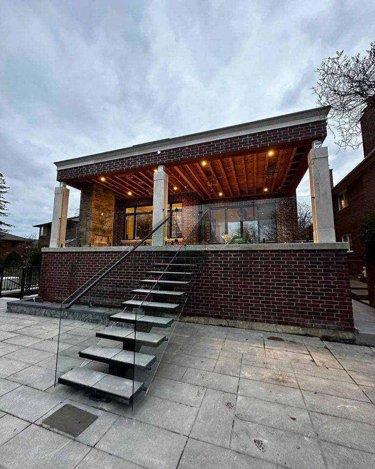 Outdoor Glass Railing Stair